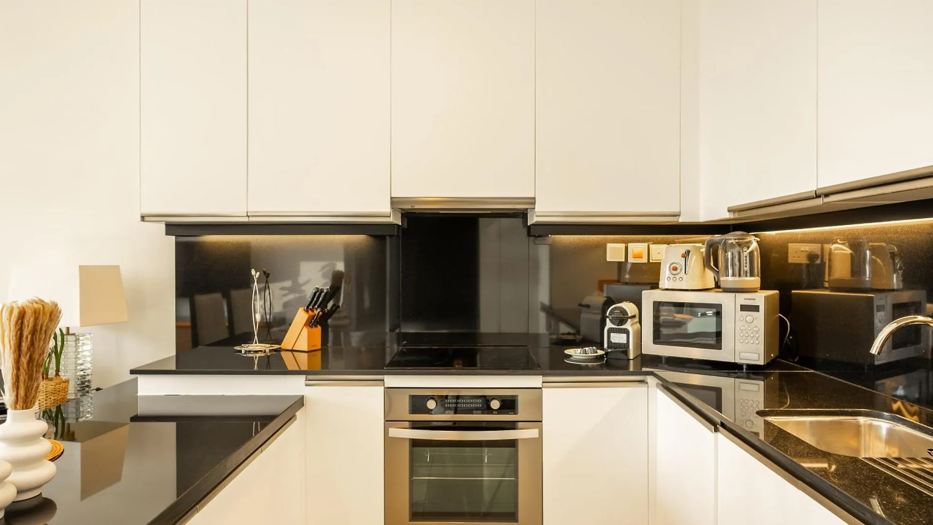 Apartments In Address Dubai Marina Residences Connected To Marina Mall