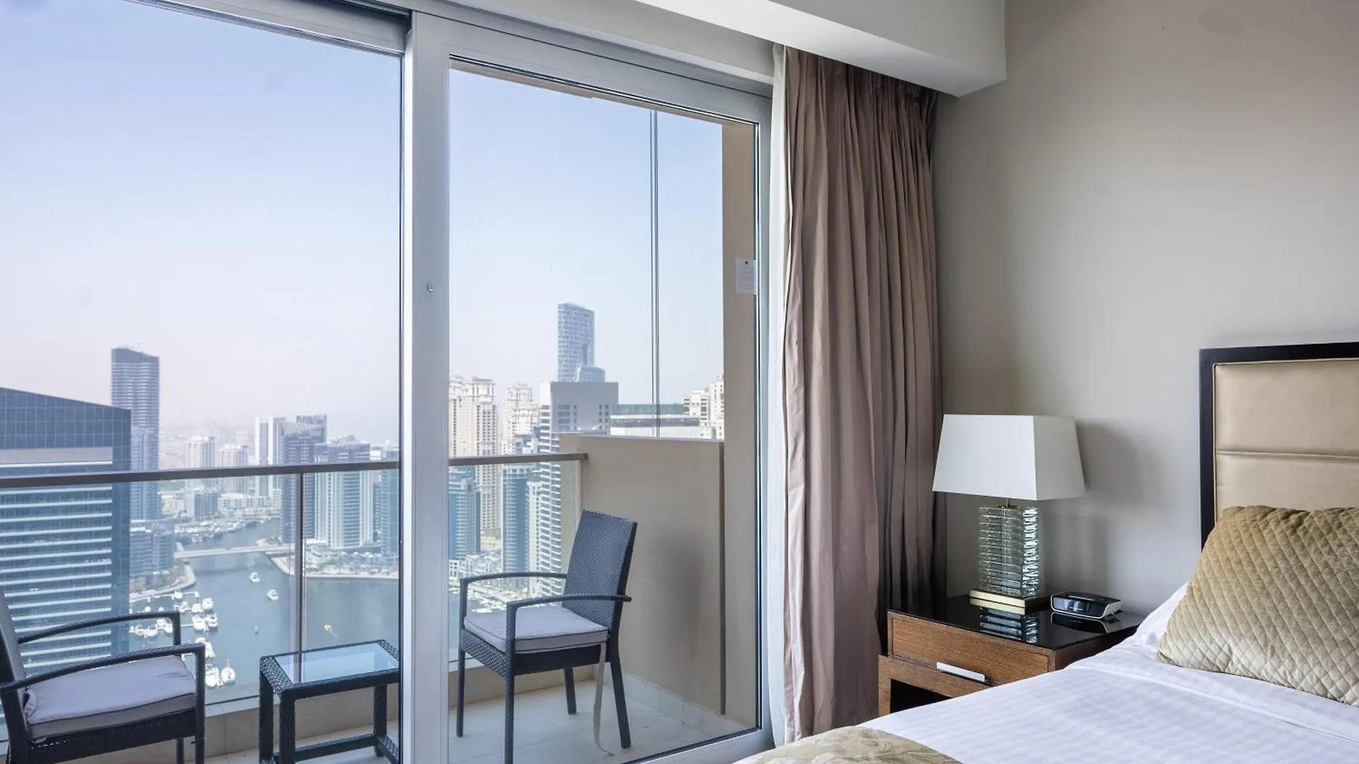 Apartments In Address Dubai Marina Residences Connected To Marina Mall