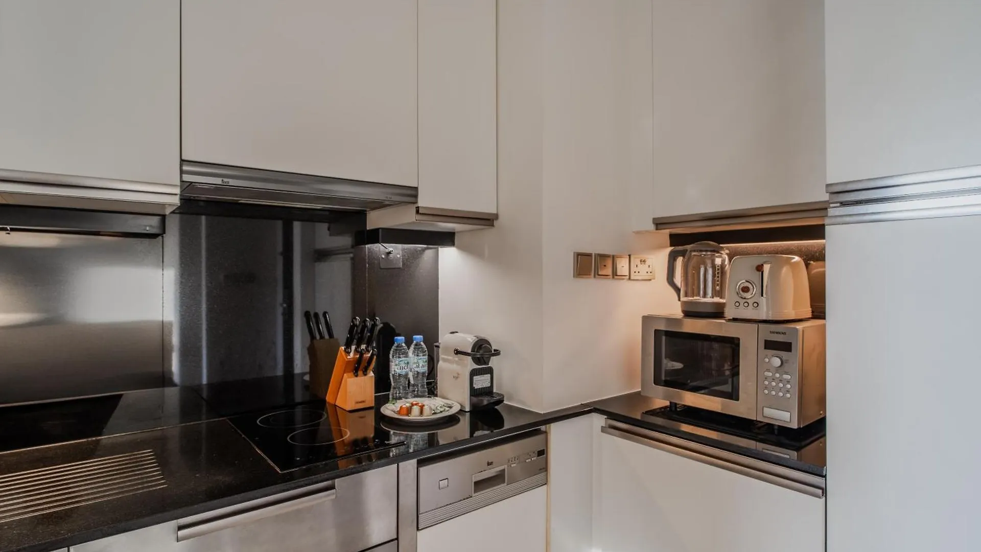 Apartments In Address Dubai Marina Residences Connected To Marina Mall United Arab Emirates